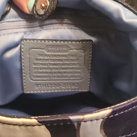 Coach purse - Picture 2 of 6